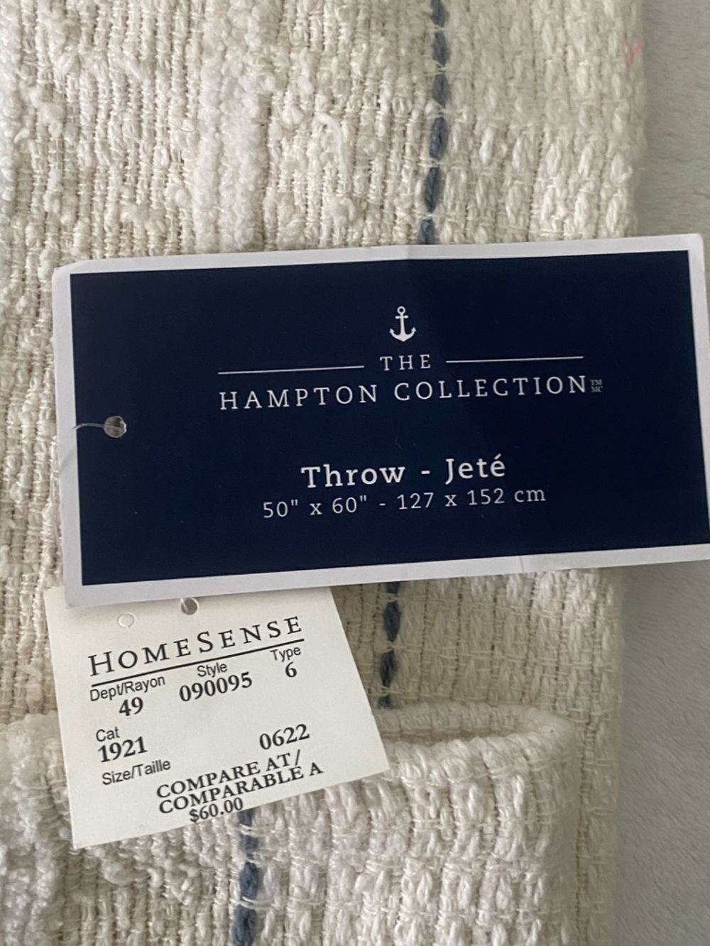 NWT Throw Blanket Hampton Collection Cream Colour/Blue Accents 50x60 - Picture 2 of 6